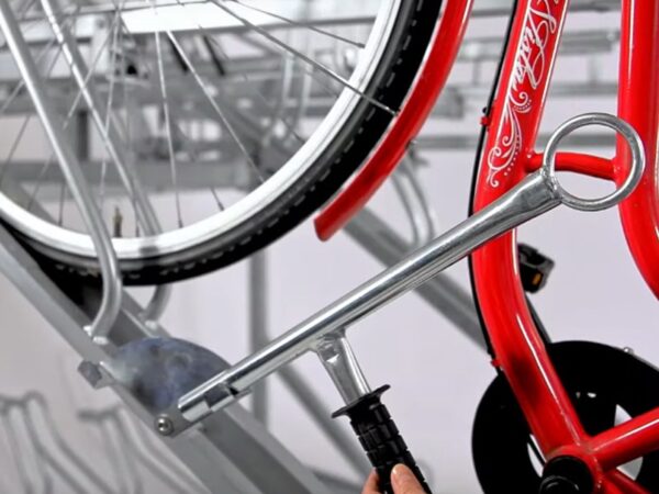 Stojak rowerowy dwupoziomowy, dwupiętrowy DOPPELSTOCK | opcjonalny uchyt do ramy