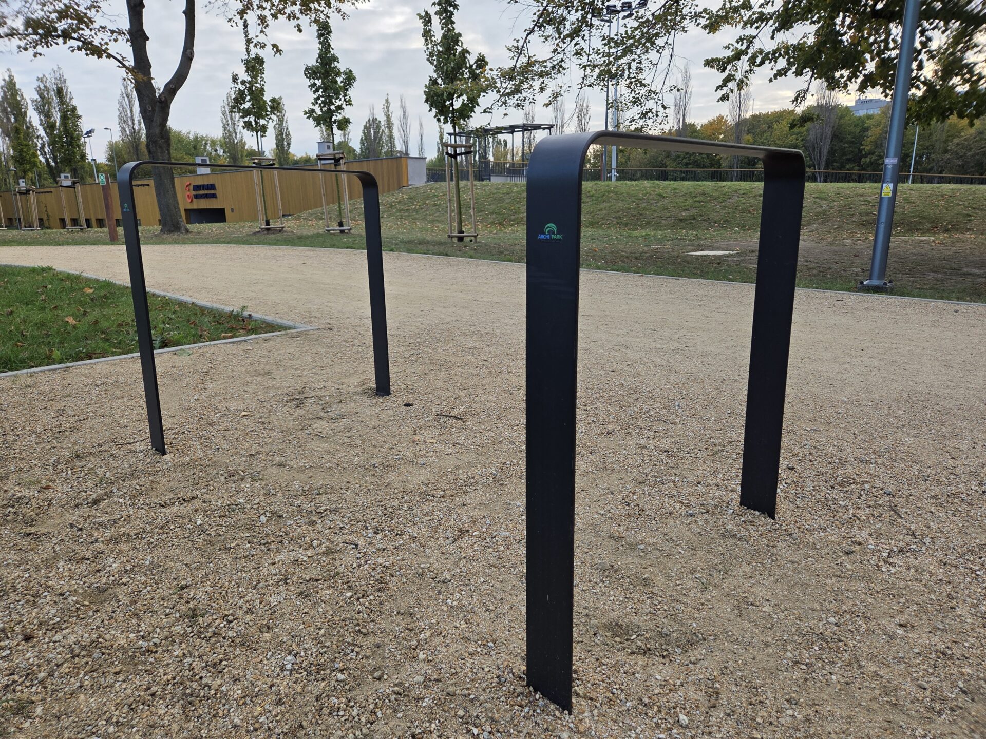 Stojak na rowery z płaskownika