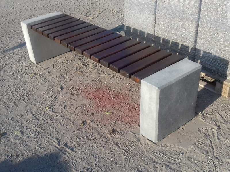 Ławka betonowa 501 | deski w kolorze Palisander