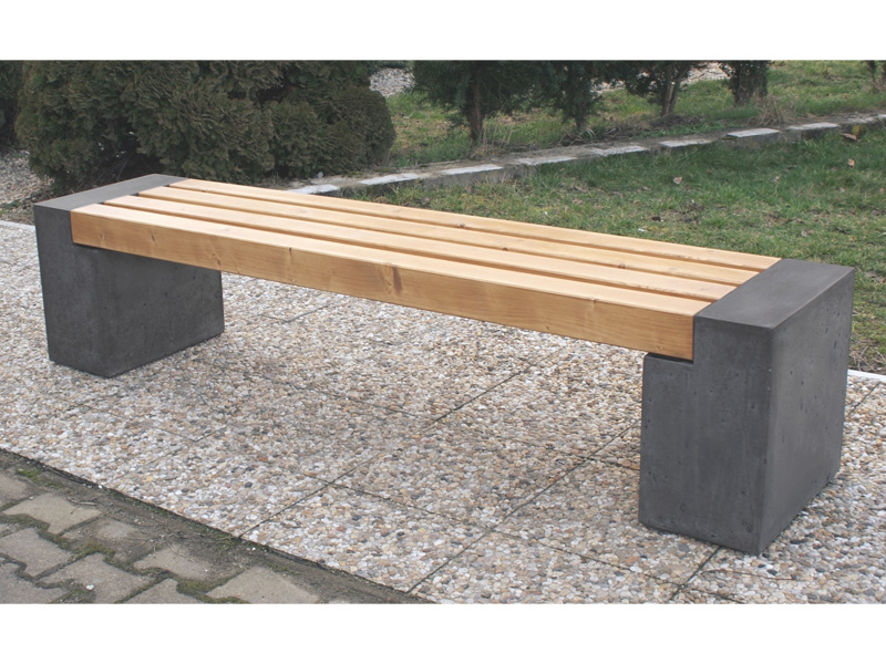 Ławka betonowa model id. 801. Długość: 160-230cm, Deski 90x90cm. | zdjęcie z realizacji