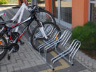 Stojak narowery TOPAS SAVE od 2 do 20 miejsc rowerowych | z zaparkowanymi rowerami