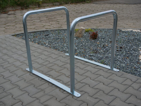 Stojak rowerowy U-DUO | z płozą łączącą barierki
