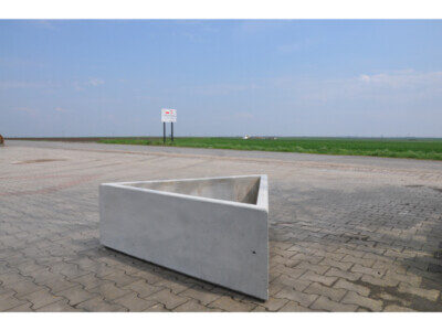 Donica trójkątna z betonu architektonicznego id. 298 - Archipark Donica trójkątna z betonu architektonicznego id