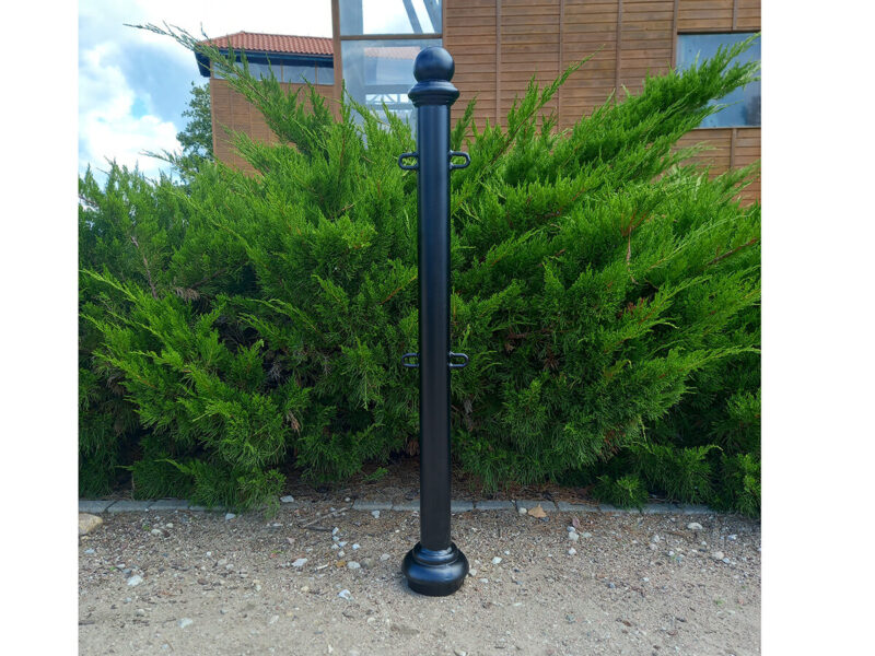 Słupek stalowo-żeliwny GIC1 - Archipark Słupek uliczny na łańcuch