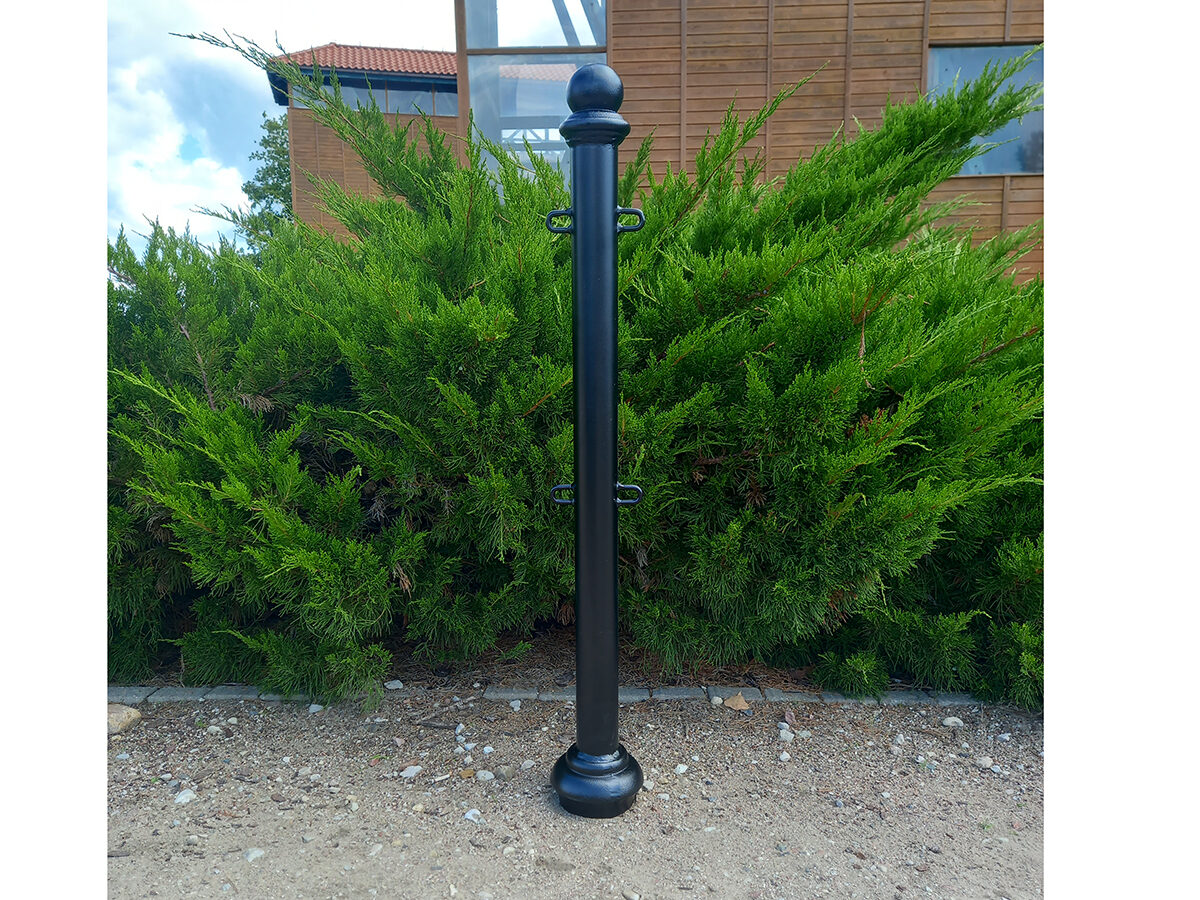 Słupek stalowo-żeliwny GIC1 - Archipark Słupek uliczny na łańcuch