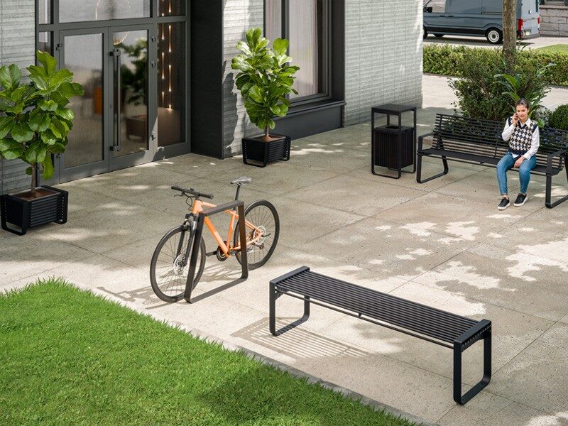 Ławka z oparciem FINEZJA stalowa - Archipark